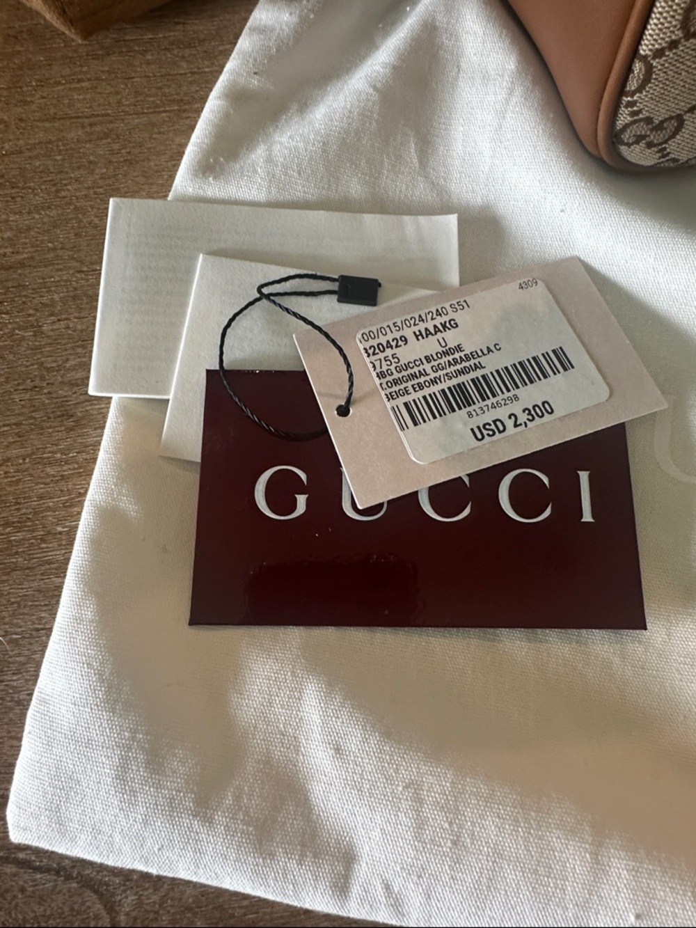 Gucci Beige GG Supreme Canvas and Brown Leather Crossbody Bag - Picture 3 of 12